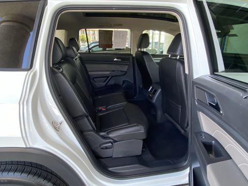 Certified 2023 Volkswagen Atlas SEL R-Line AWD/4WD image 47