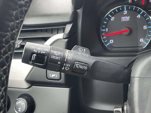 Used 2019 GMC Yukon XL SLT w/ Open Road Package AWD/4WD image 24
