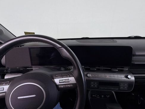 Used 2025 Hyundai Kona SEL FWD image 15