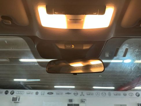 Used 2025 Nissan Kicks S AWD/4WD image 19