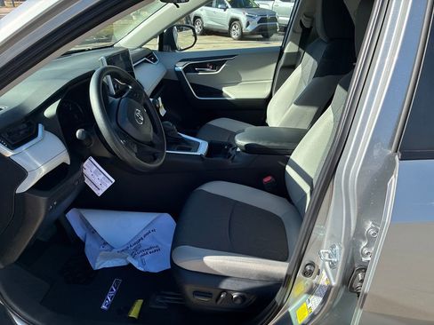New 2025 Toyota RAV4 XLE image 15
