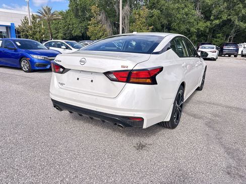 Used 2024 Nissan Altima 2.5 SR FWD image 6