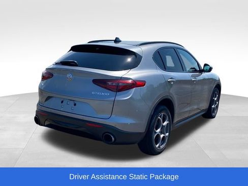 Used 2018 Alfa Romeo Stelvio Ti Sport AWD/4WD image 3