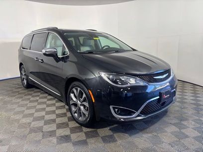 Used 2017 Chrysler Pacifica Limited