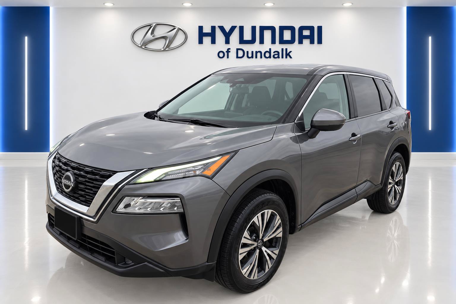 Used 2022 Nissan Rogue SV FWD image 3