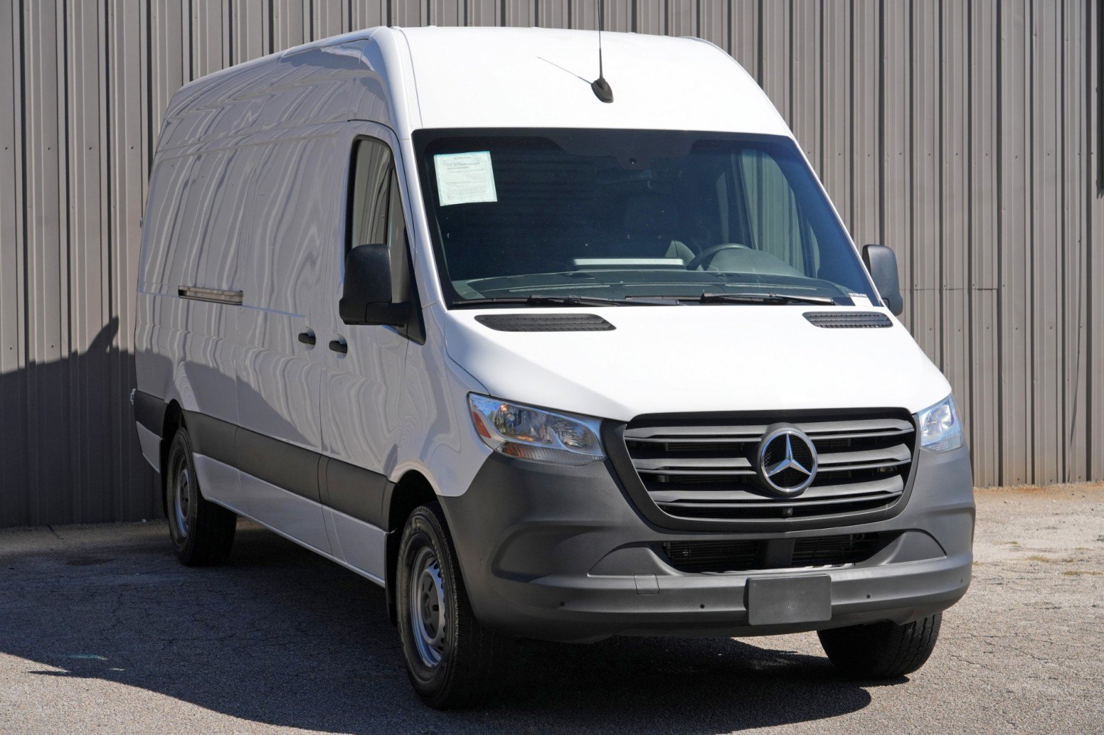 Used 2023 Mercedes-Benz Sprinter 2500 image 39