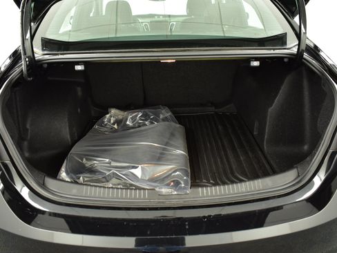 Used 2016 Chevrolet Malibu LT image 7