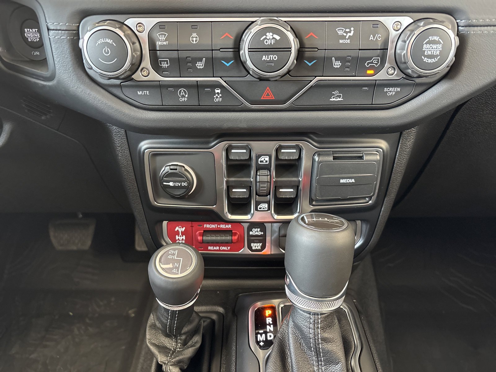New 2026 Jeep Gladiator Rubicon AWD/4WD image 24