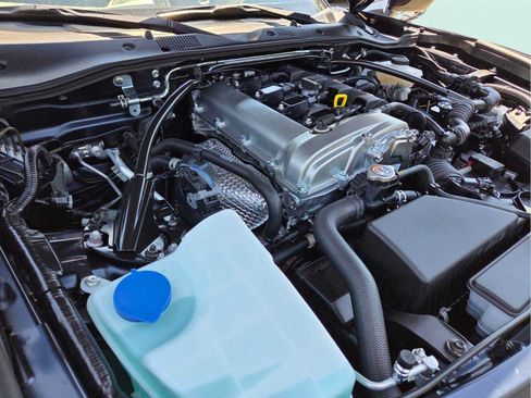 New 2026 MAZDA MX-5 Miata Club w/ Interior Package RWD image 17