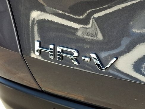 Used 2023 Honda HR-V LX image 30
