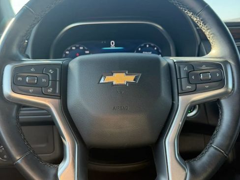 Used 2024 Chevrolet Suburban Premier RWD image 24