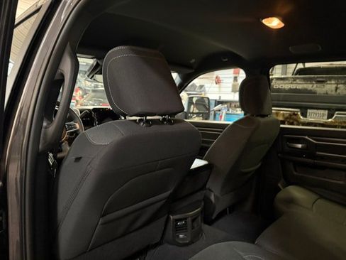 Certified 2025 RAM 2500 Big Horn AWD/4WD image 34
