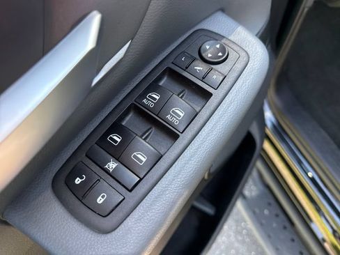 Used 2022 RAM 1500 Big Horn AWD/4WD image 24