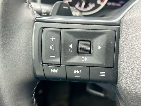 Used 2025 Nissan Rogue SV image 12