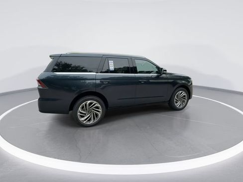 New 2026 Lincoln Navigator Reserve AWD/4WD image 9