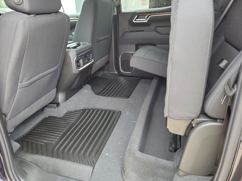 New 2025 GMC Sierra 1500 Elevation image 13