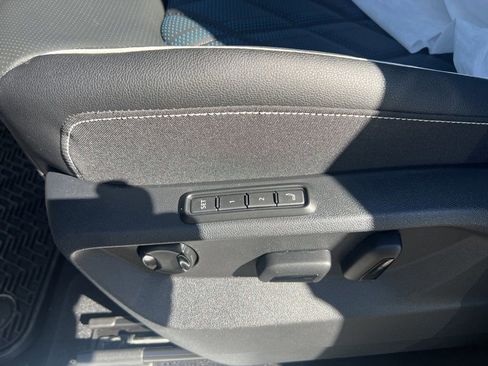 New 2026 Volkswagen Atlas Cross Sport SEL Premium R-Line image 18