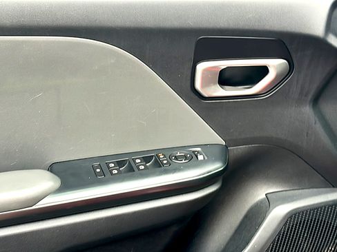 Used 2025 Kia K4 FWD image 16