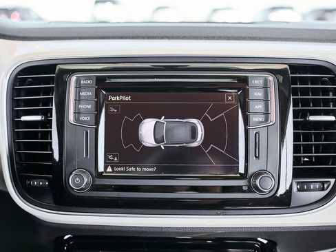 Used 2019 Volkswagen Beetle 2.0T Final Edition SEL image 24