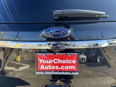 Used 2016 Ford Explorer XLT w/ Equipment Group 202A image 31