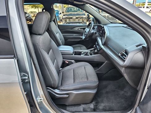Used 2024 Chevrolet Traverse LT FWD image 22