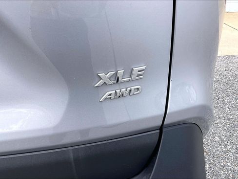 Used 2020 Toyota RAV4 XLE w/ Convenience Package AWD/4WD image 10