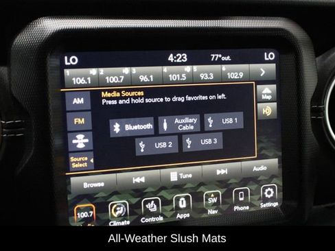 Used 2020 Jeep Gladiator Overland image 32