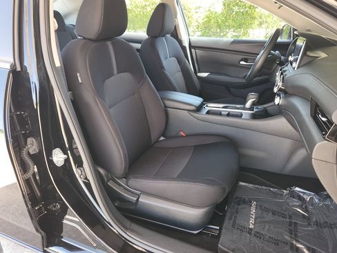 Used 2025 Nissan Sentra SV FWD image 16
