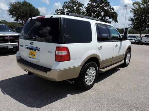 Used 2014 Ford Expedition XLT w/ Equipment Group 201A RWD image 5