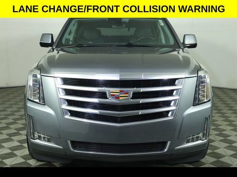Used 2020 Cadillac Escalade Luxury AWD/4WD image 11