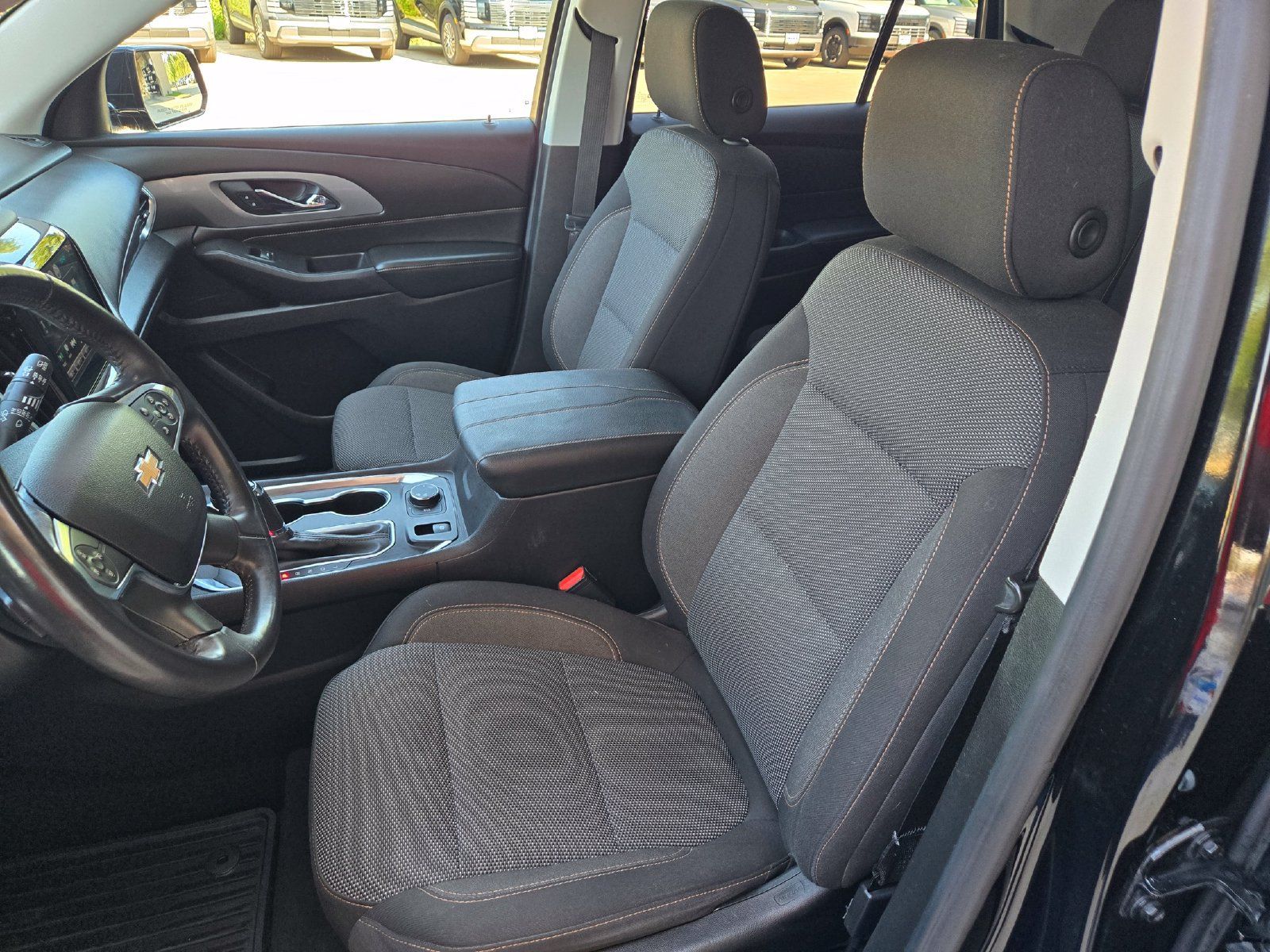 Used 2018 Chevrolet Traverse LT FWD image 23