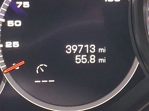 Used 2023 Porsche Cayenne S image 24