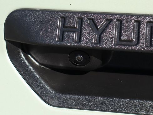 Used 2024 Hyundai Santa Cruz SE image 47