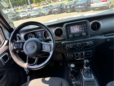 Used 2018 Jeep Wrangler Unlimited Sport S AWD/4WD image 18