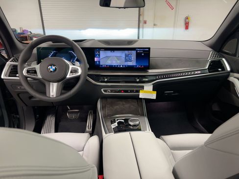 New 2026 BMW X5 sDrive40i w/ M Sport Package image 17