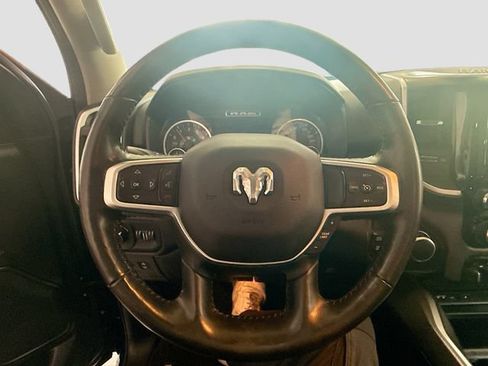 Used 2019 RAM 1500 Big Horn AWD/4WD image 12