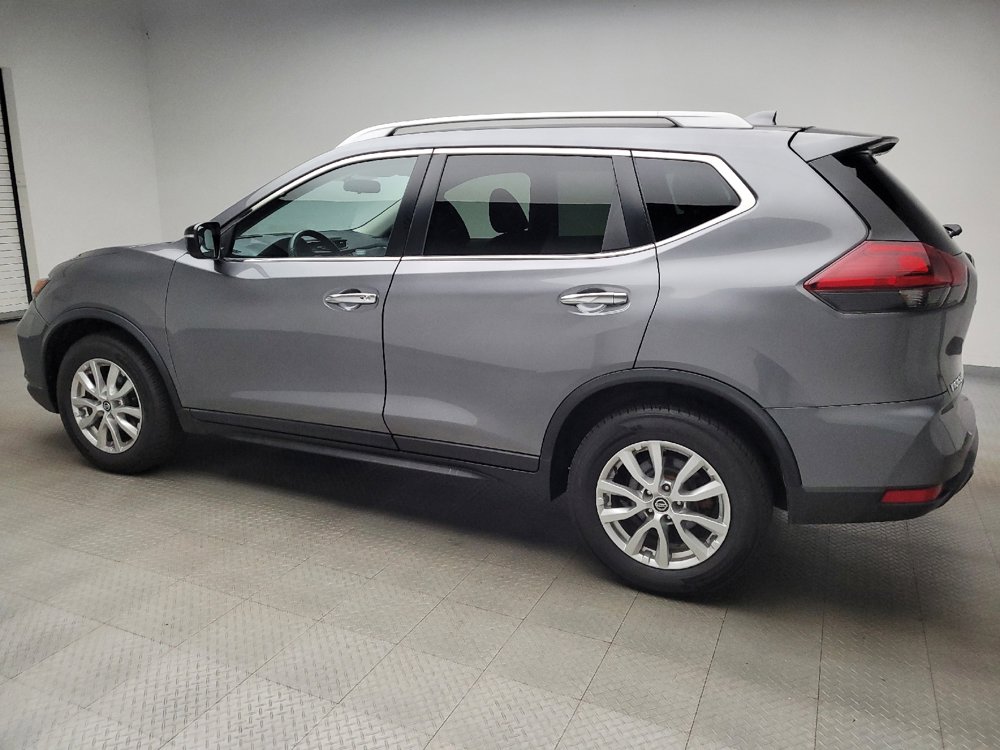 Used 2018 Nissan Rogue SV FWD image 3