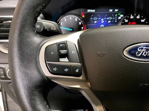 Certified 2023 Ford Explorer XLT w/ Equipment Group 202A AWD/4WD image 17