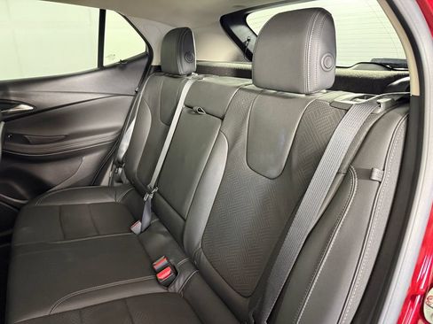 Used 2023 Buick Encore GX Essence w/ Experience Buick Package FWD image 29