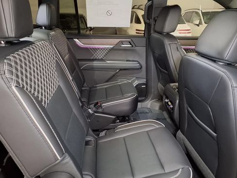 New 2026 GMC Acadia Denali w/ Super Cruise Package FWD image 6