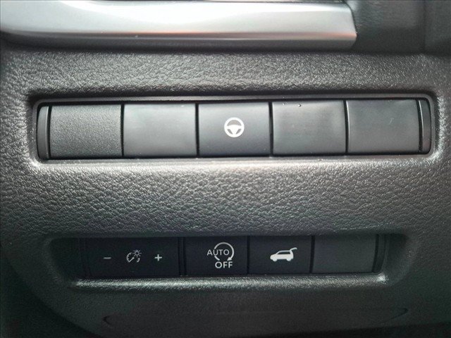 Used 2023 Nissan Rogue SL w/ SL Premium Package FWD image 17