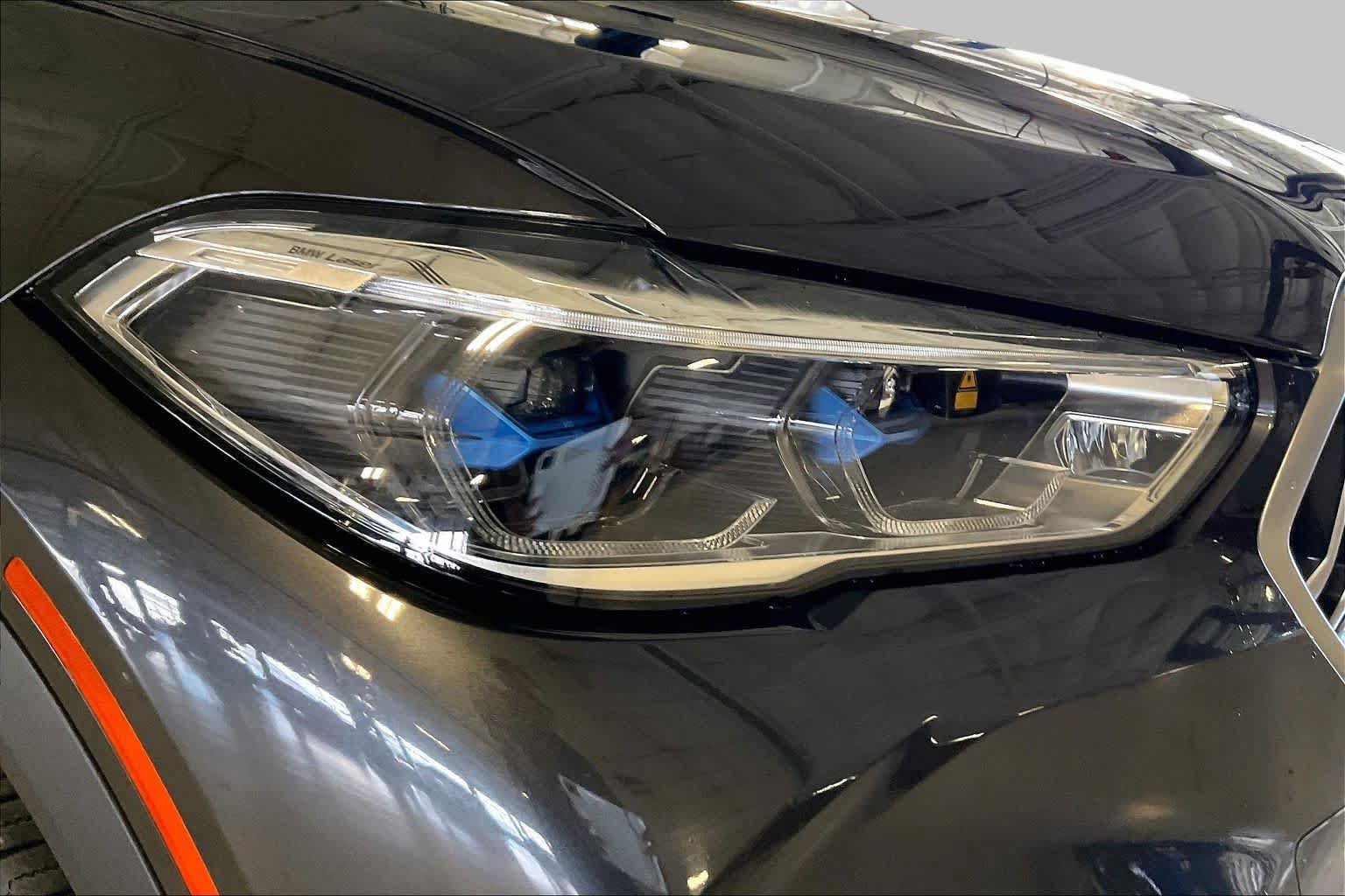 Used 2021 BMW X6 xDrive40i w/ Executive Package 2 AWD/4WD image 24