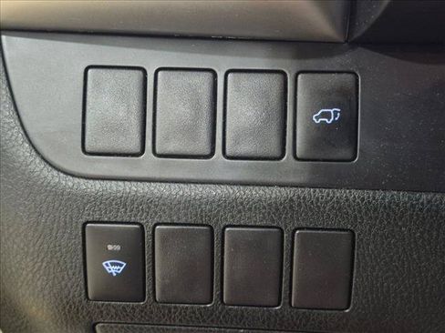 Used 2016 Toyota Highlander XLE FWD image 10