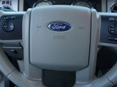 Used 2013 Ford Expedition EL Limited image 9