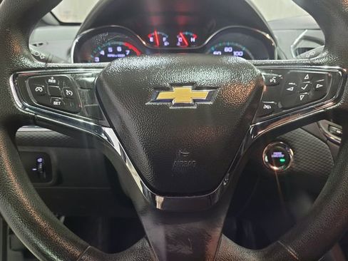 Used 2017 Chevrolet Cruze LT w/ LT True North Edition image 31