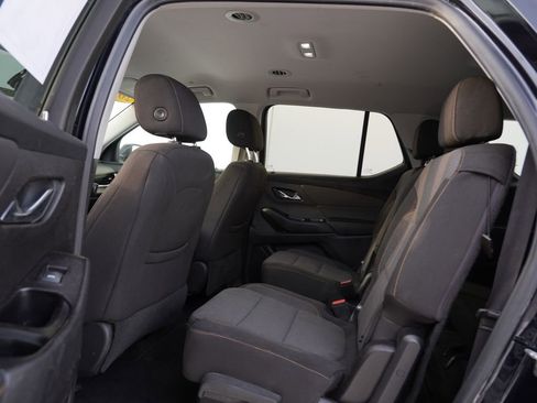 Used 2020 Chevrolet Traverse LT w/ Driver Confidence II Package image 18