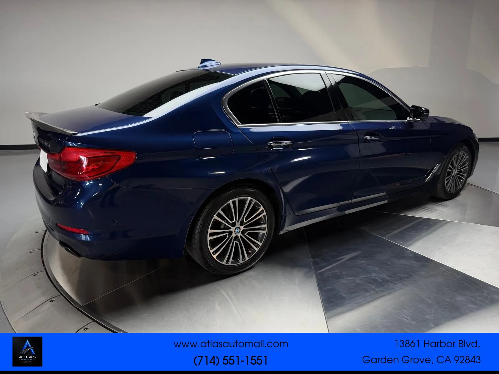 Used 2018 BMW 540i RWD image 2