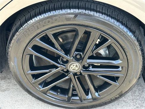 Certified 2025 Toyota Camry SE image 8