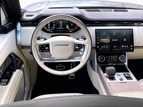 Used 2023 Land Rover Range Rover SE AWD/4WD image 5