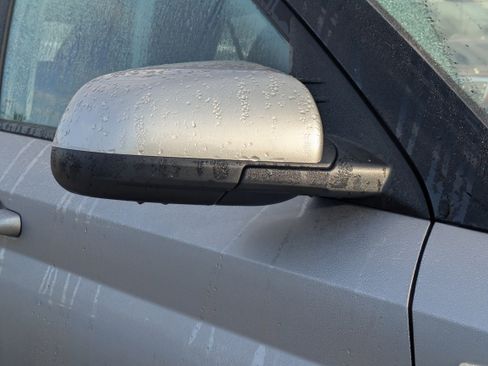 Certified 2024 Hyundai Venue SEL image 11